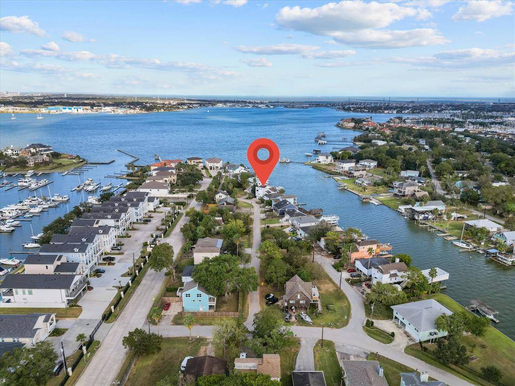 A Stunning Bird’s-Eye Perspective Showcases this Home’s Prime Location