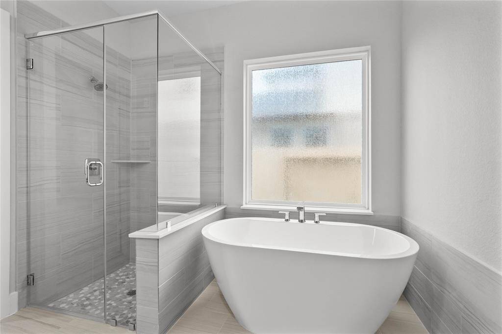 Plan 652 features 4 bedrooms, 3 full baths, 1 half bath and over 3,500 square feet of living space.
