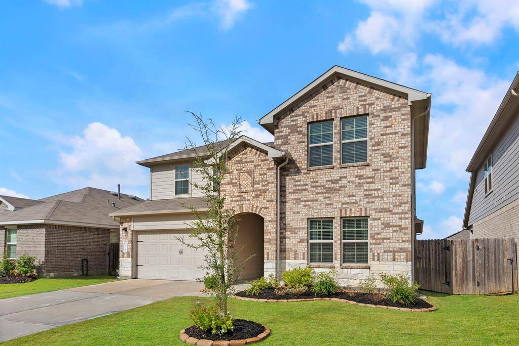 Welcome home to 15320 Timber Preserve Lane!