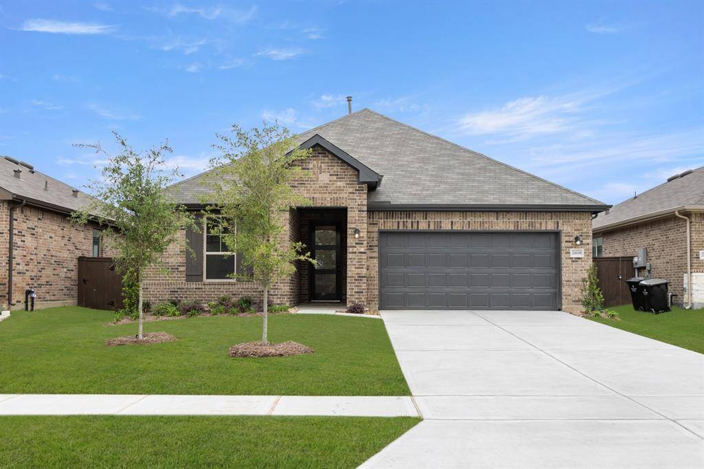 Come experience the perfect blend of contemporary elegance and spacious livability in a se