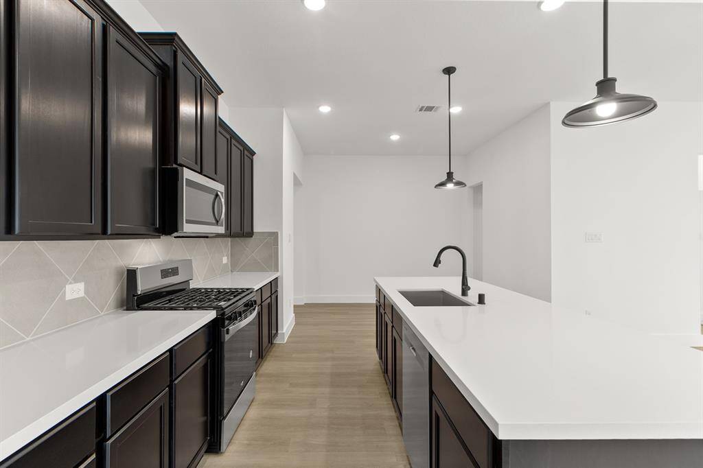 Every detail has been thoughtfully designed, from the state-of-the-art appliances that mak
