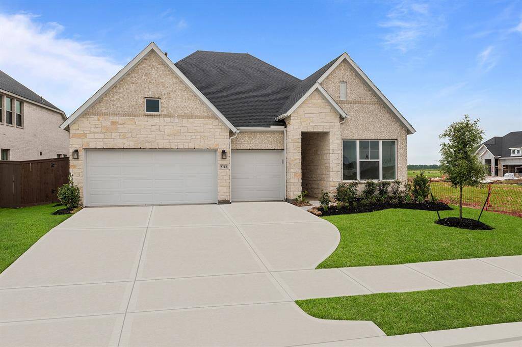 THE OMAHA / ELEVATION G / MOVE-IN READY NOW
