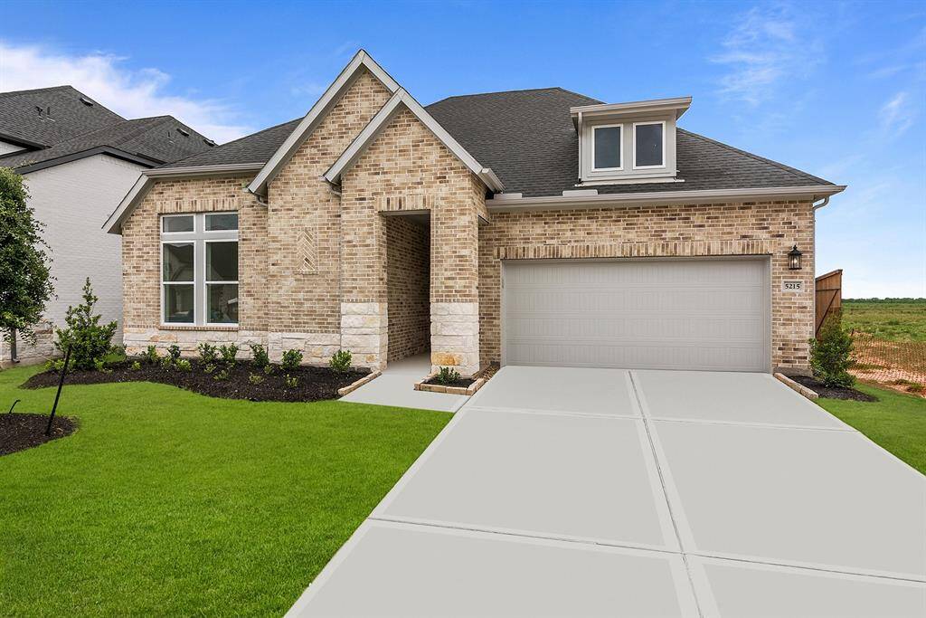 Welcome to The Begonia by David Weekley Homes. Move-In-Ready Now!