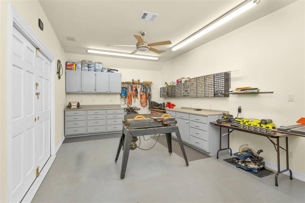 Equipped with both A/C and heat, this workshop is ready for year-round use, whether for hobbies, projects, or extra storage. It’s perfect for those who need a dedicated work area.