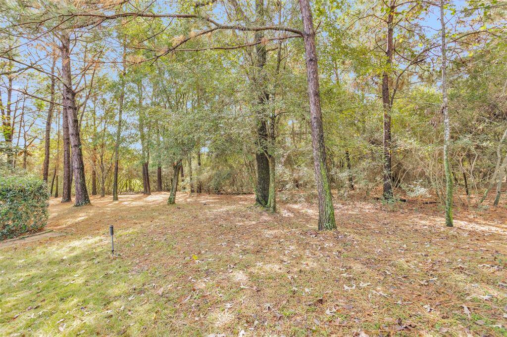 The backyard is registered with the state as a wildlife habitat, creating a peaceful retreat and a wonderful space for nature lovers to enjoy.