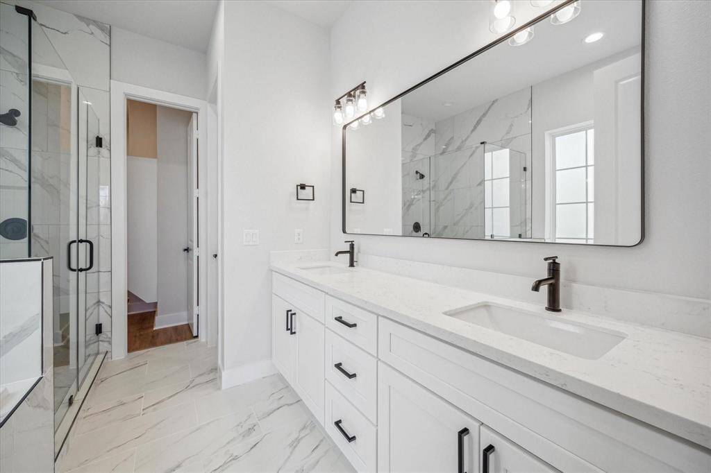 Welcome to your private, en-suite bath!