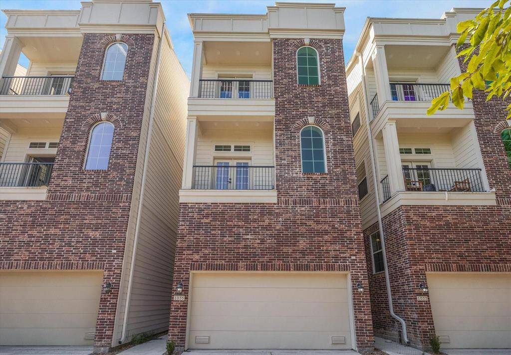 Welcome home to 1033 W 17th St!