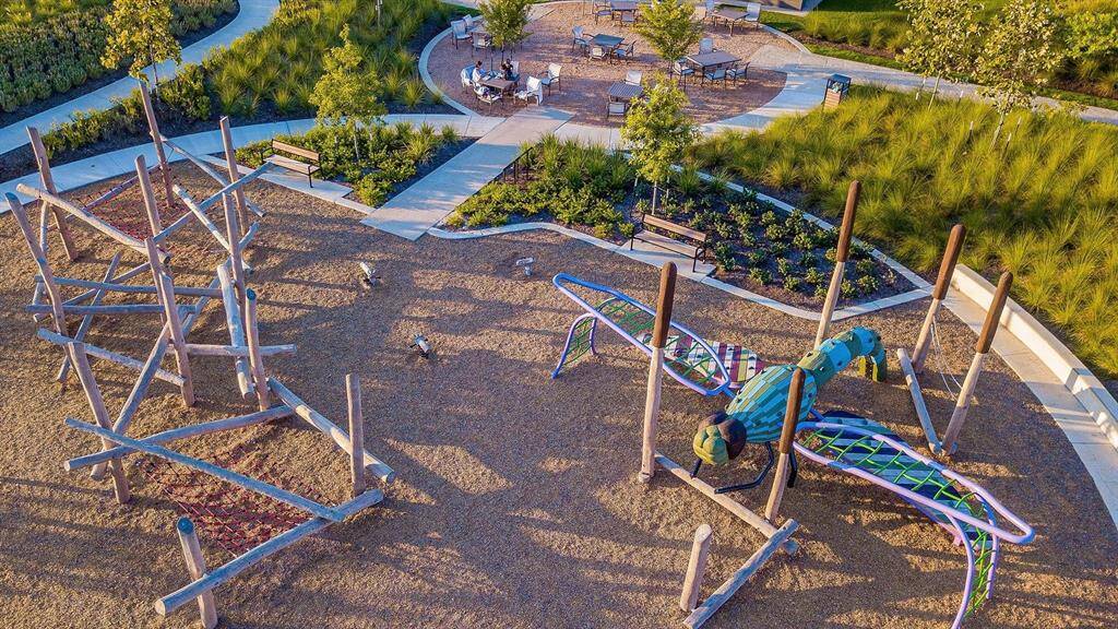 Dragonfly Park in Bridgeland offers a serene green space with beautifully landscaped gardens, walking paths, and playgrounds, making it a popular spot for families and outdoor enthusiasts. Its design incorporates elements that celebrate local art and nature, creating a welcoming atmosphere for relaxation and community gatherings.