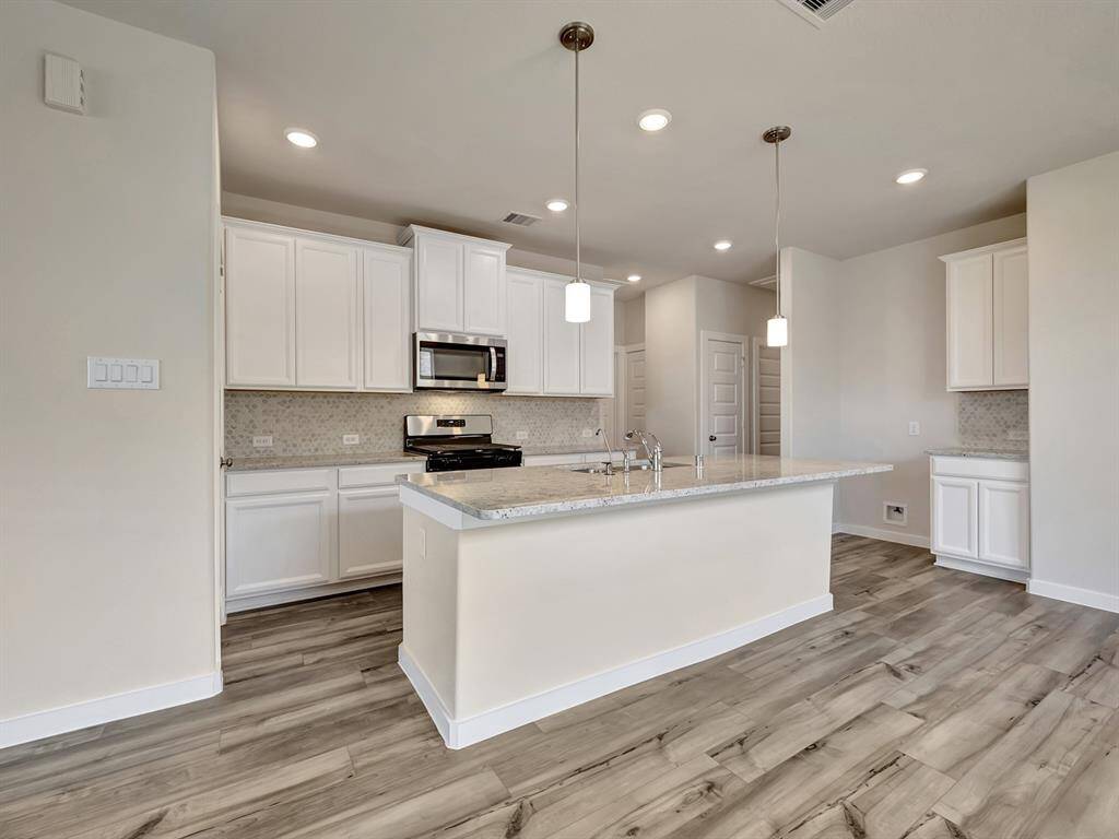 Photo is not of the actual home but is an inspirational photo of builder’s model home and may depict options, furnishings, and/or decorator features that are not included.