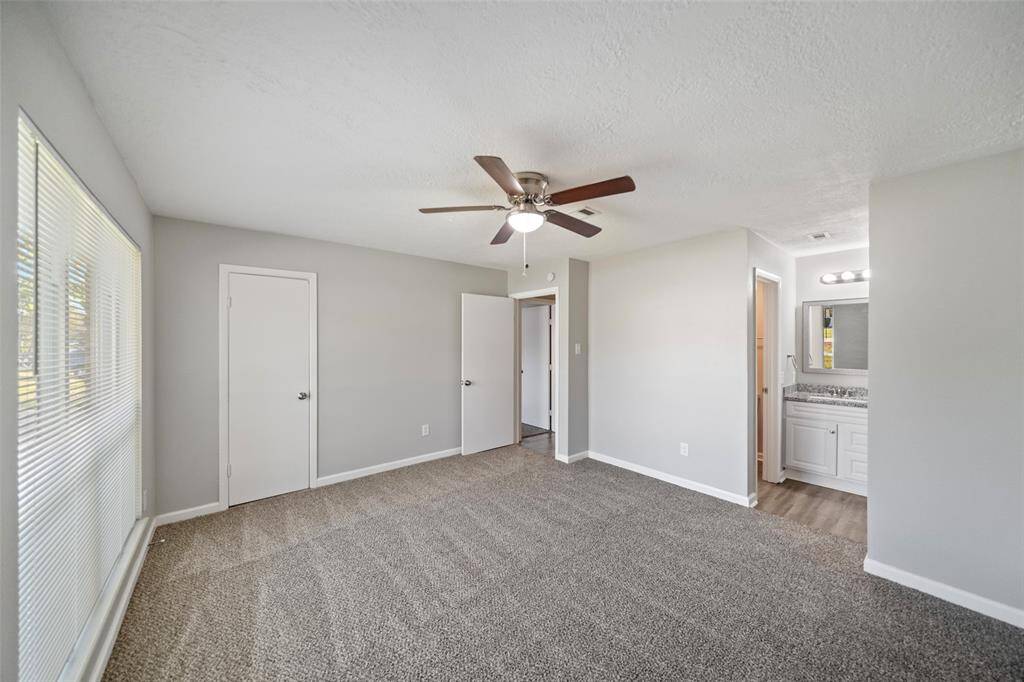 Primary suite.