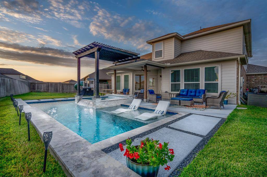 Welcome home to 16103 Meadowlark Pines Lane!