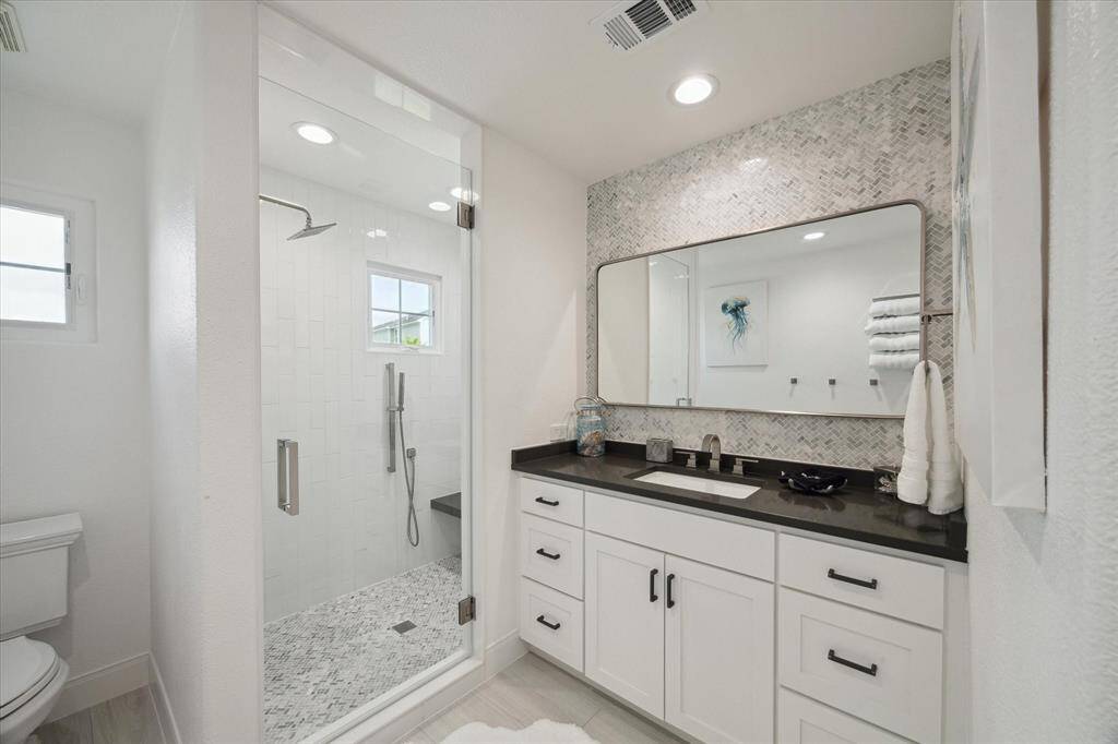 Main Floor Bathroom