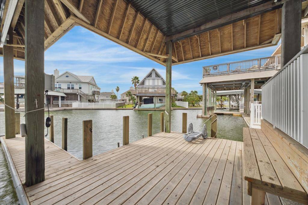 Dock Entertaining Area
