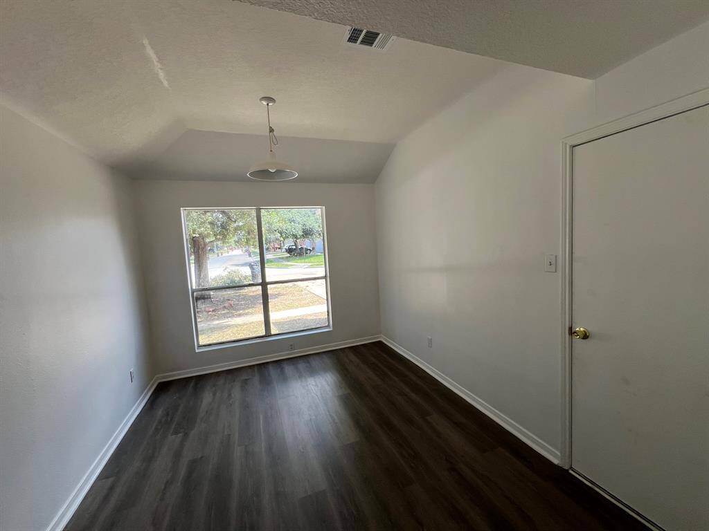 1934 Tomlinson Trail Drive, Houston, Texas, 77067-3925 Harris County