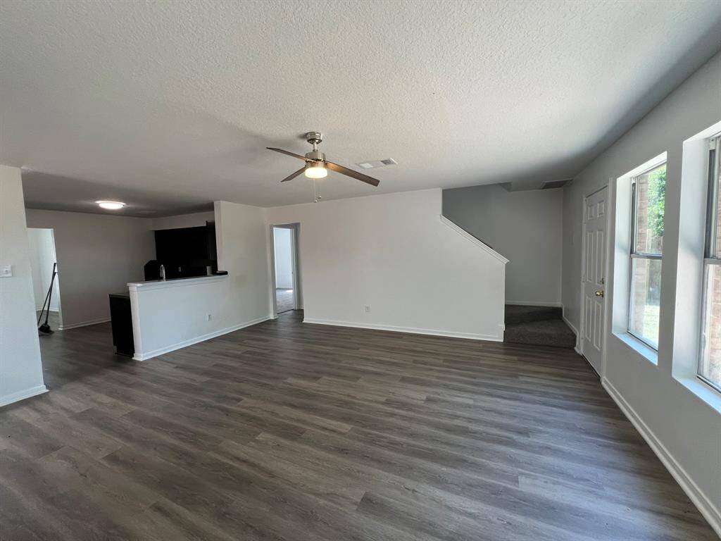 1934 Tomlinson Trail Drive, Houston, Texas, 77067-3925 Harris County