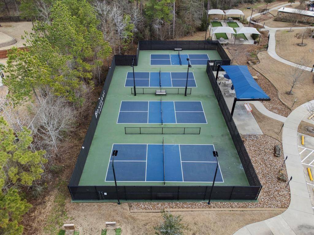 Bonterra pickleball courts