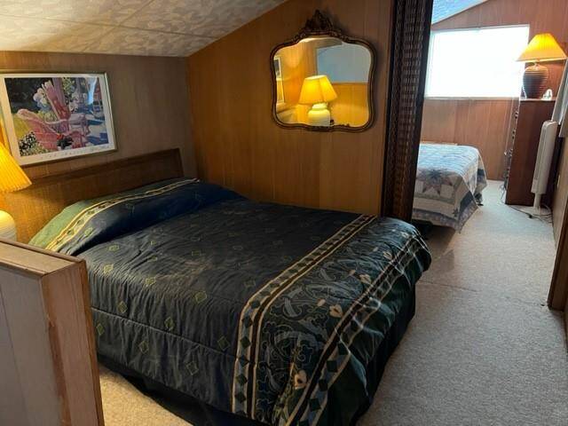 Upstairs bed with full mattress