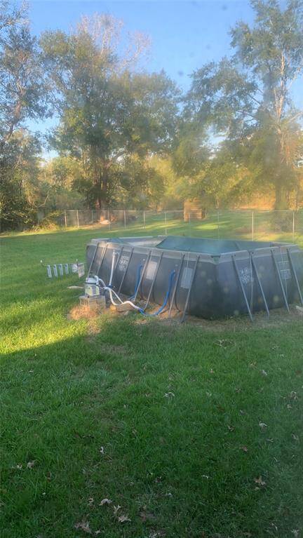 Above ground pool