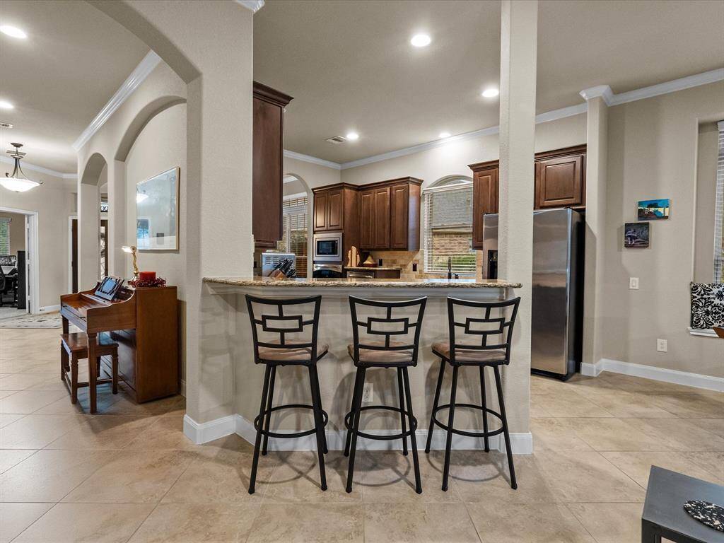 Kitchen Bar Area. Perfect for Entertaining