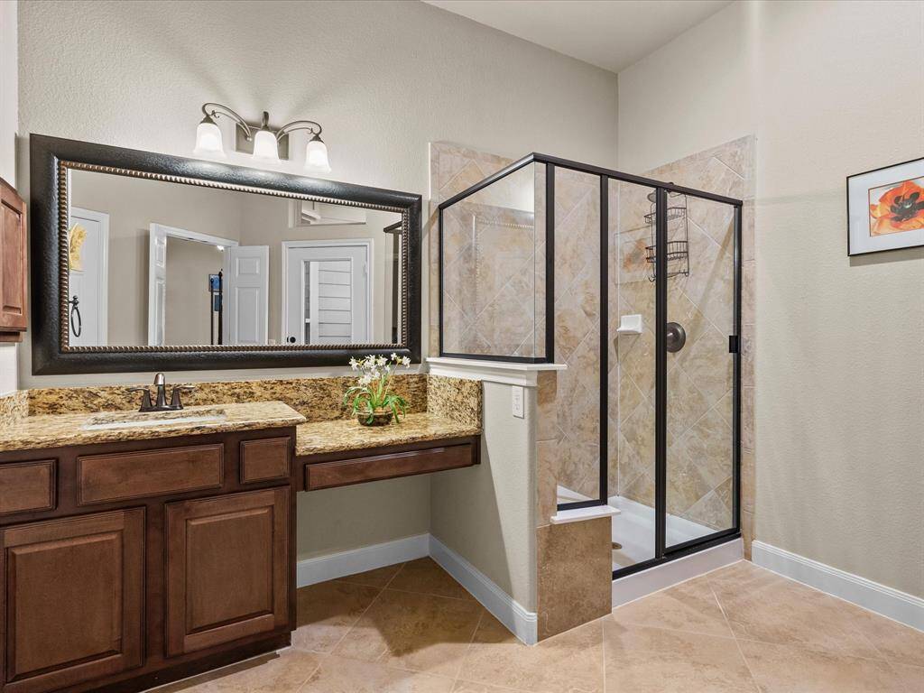 # 2 Bathroom Suite