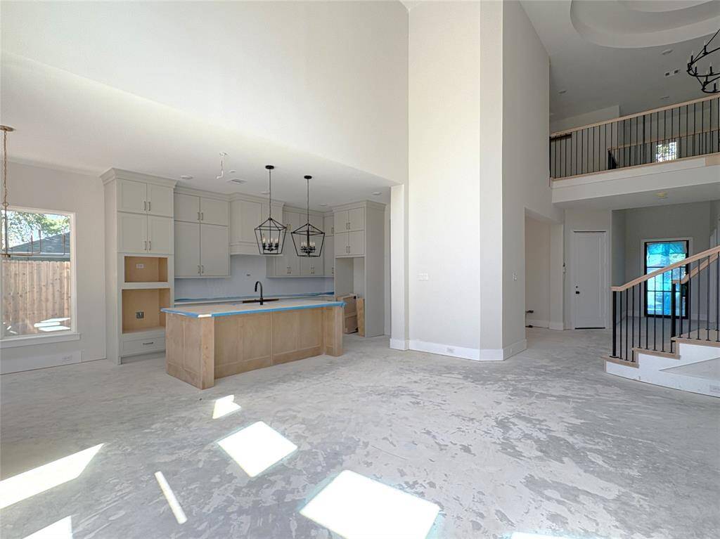 Example Photo of Builders previously built home.