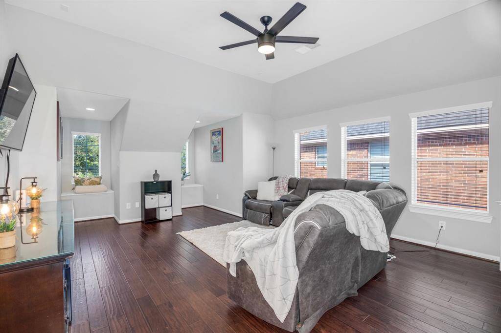 Fresh paint, great floors and plenty of space.