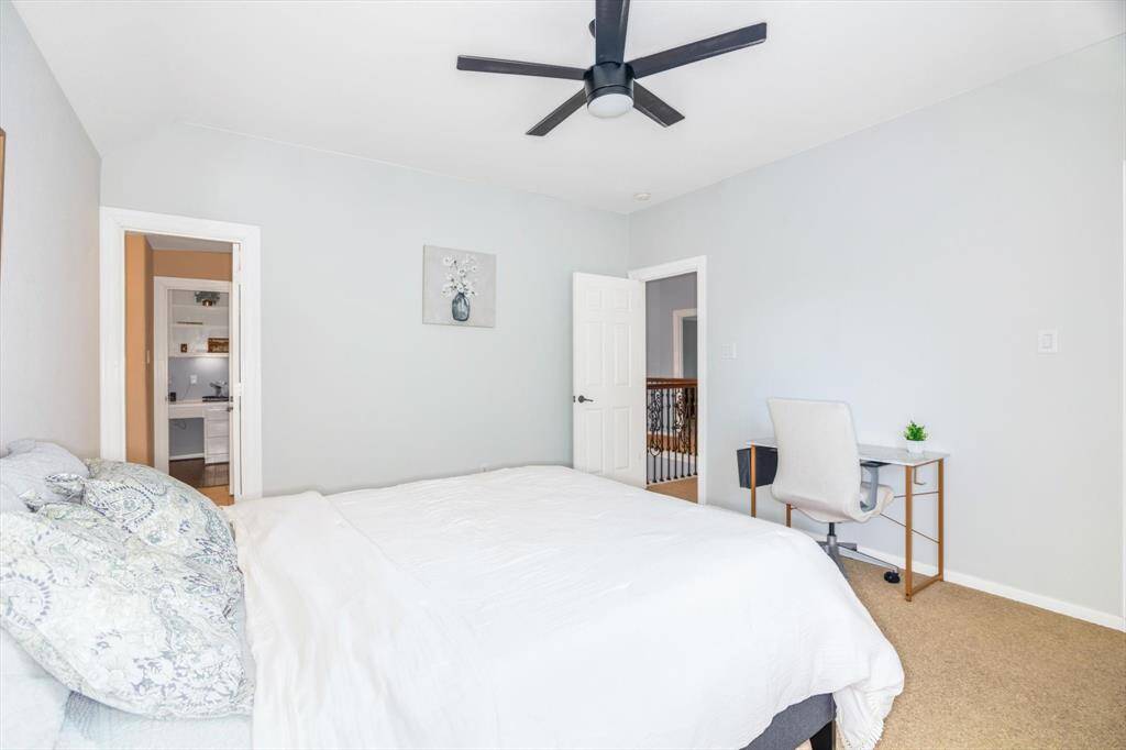 "Guest suite" bedroom upstairs off gameroom - Upstairs bedroom 1