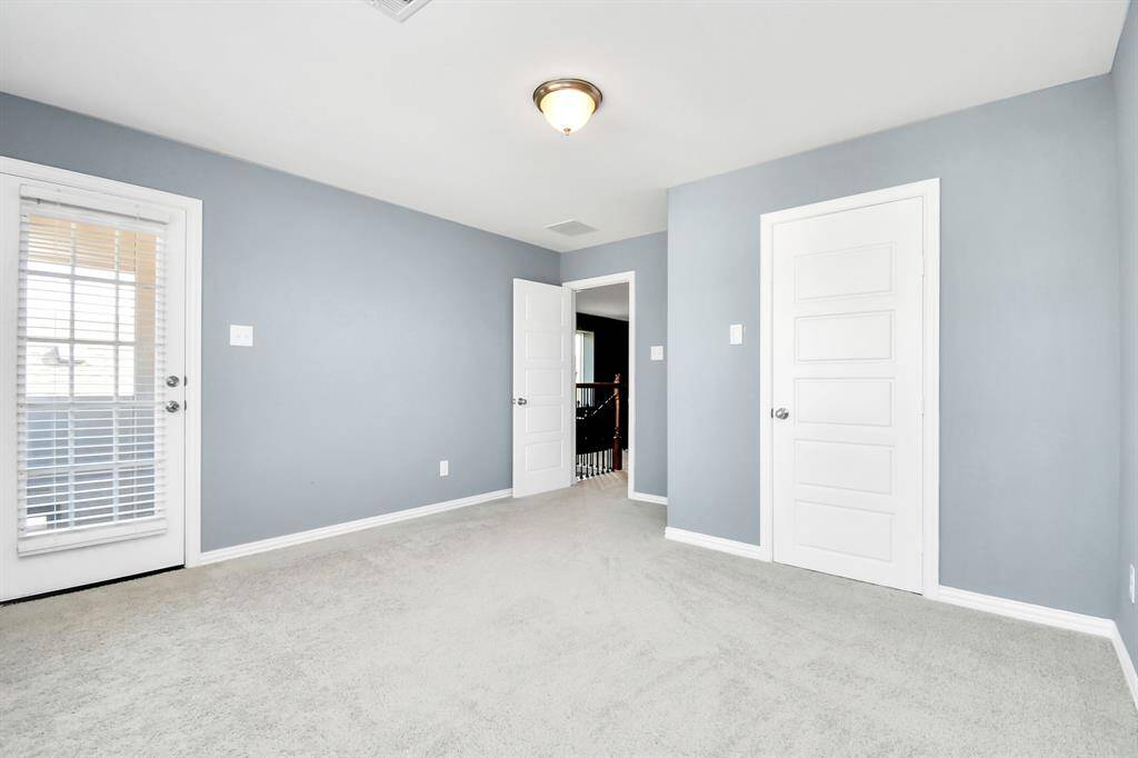 This angle of the room shows the door leading to the exterior balcony shown in the next photo!