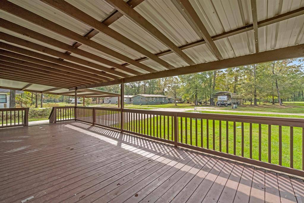 Sit and relax on your front porch after a day on the lake