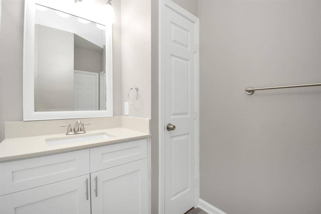 Photos displayed may be of similar apartments or floor plans featuring the same finishes.