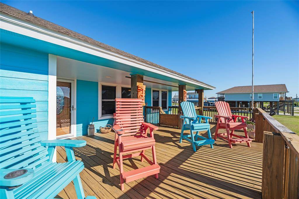 Upstairs deck looking towards the beach