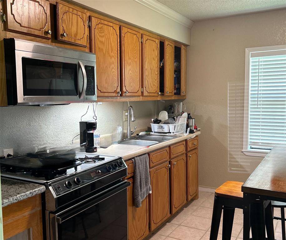 Kitchen-Apt.2(Occupied)
