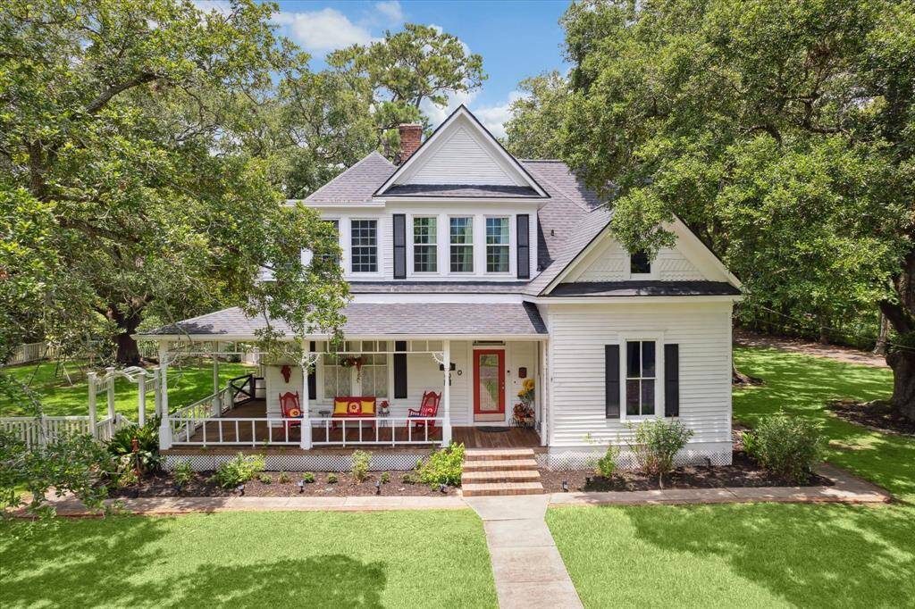 WELCOME HOME TO 600 S WALKER ST!