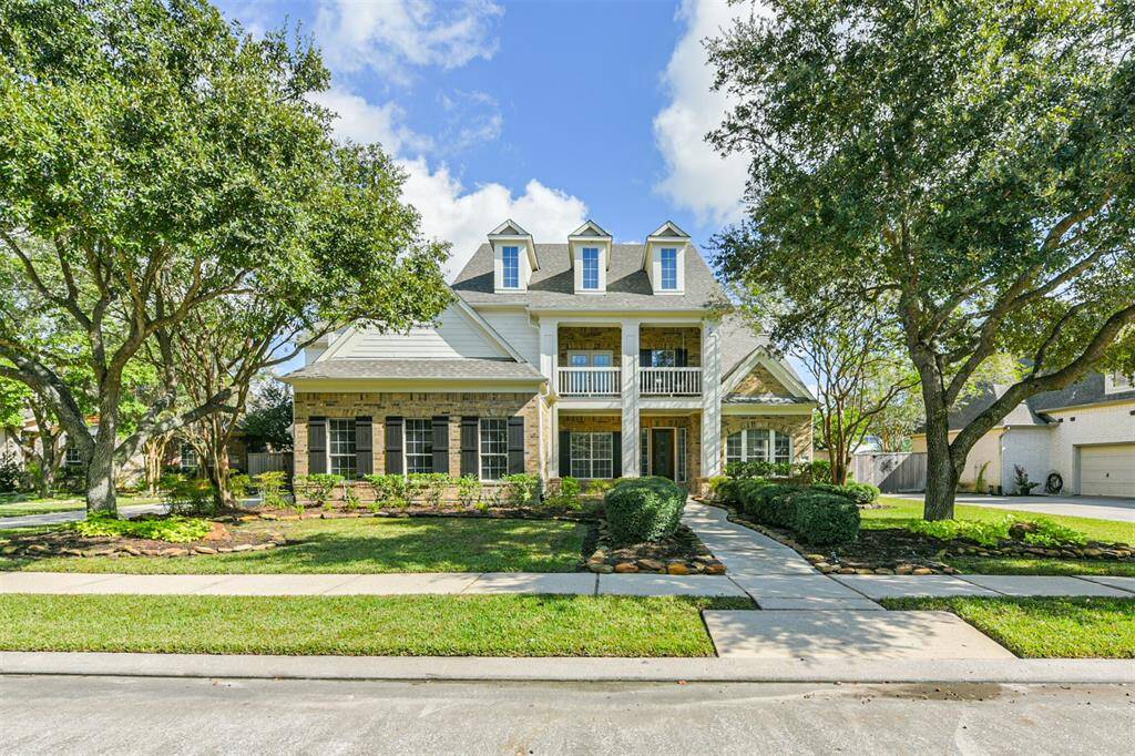 The home was built in 2004 by award-winning builder, David Weekley Homes.