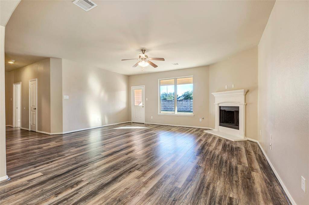 Neutral pallet in this home.