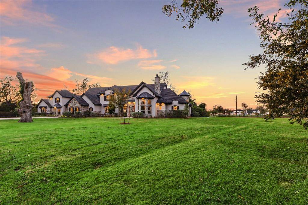 Whether you're hosting a lavish soirée or enjoying a quiet evening at home, this home offers a lifestyle of luxury and refinement that truly exceeds expectations.