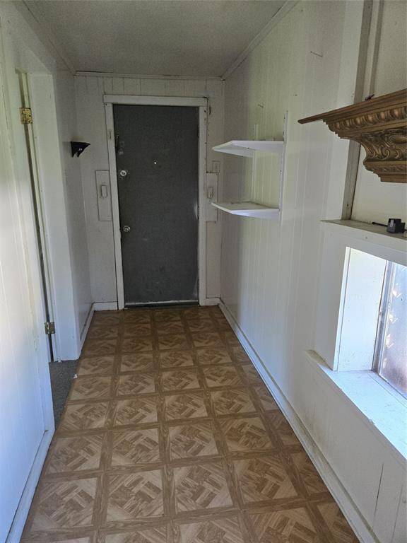 2nd floor entry