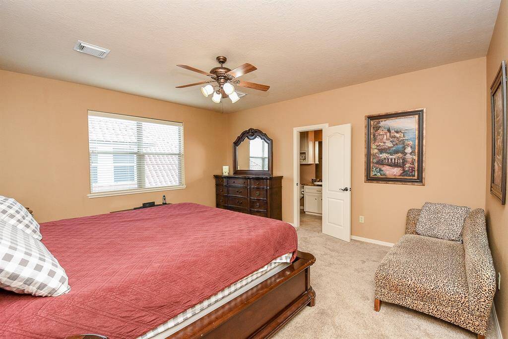 This is the other bedroom upstairs.