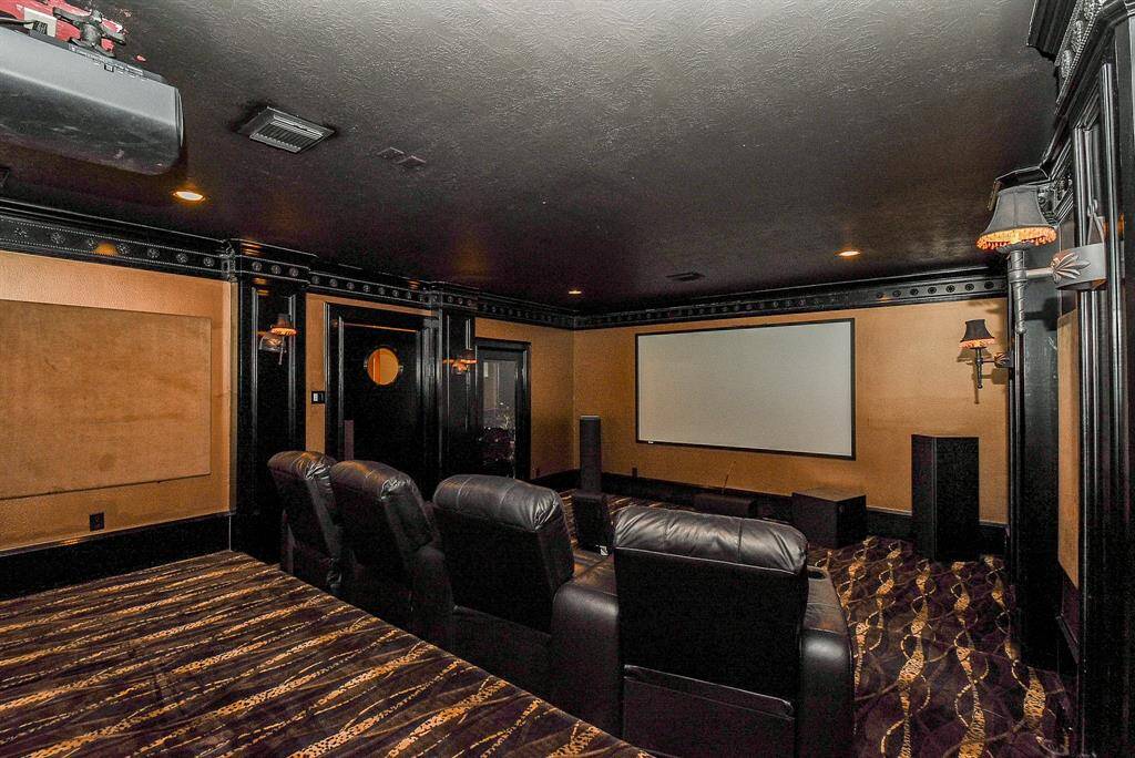 Since it is staying fully equipped/furnished, you can watch movies on your very first night and not have to hook anything up!