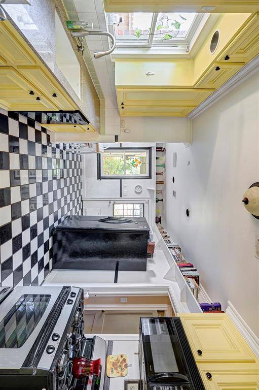Charming kitchen, all appliances remain.