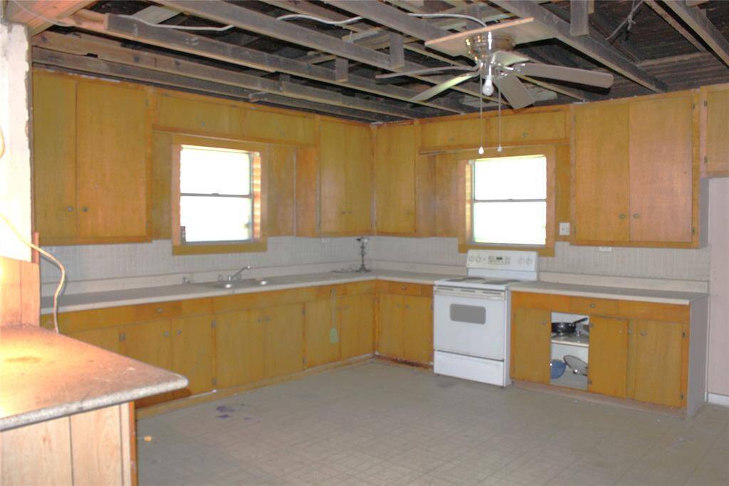 Large kitchen.