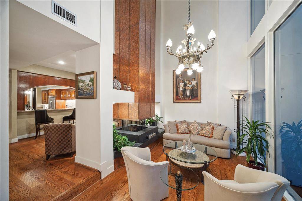 Soring ceiling in the family room.