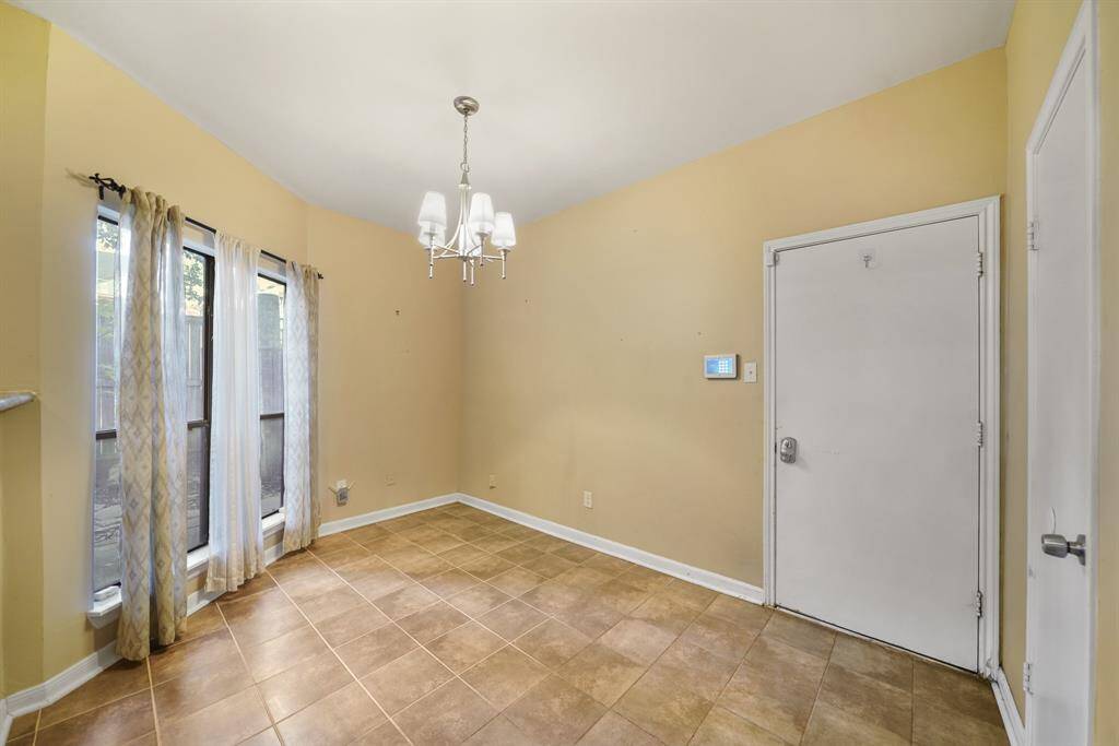 This breakfast nook offers an additional dining area.