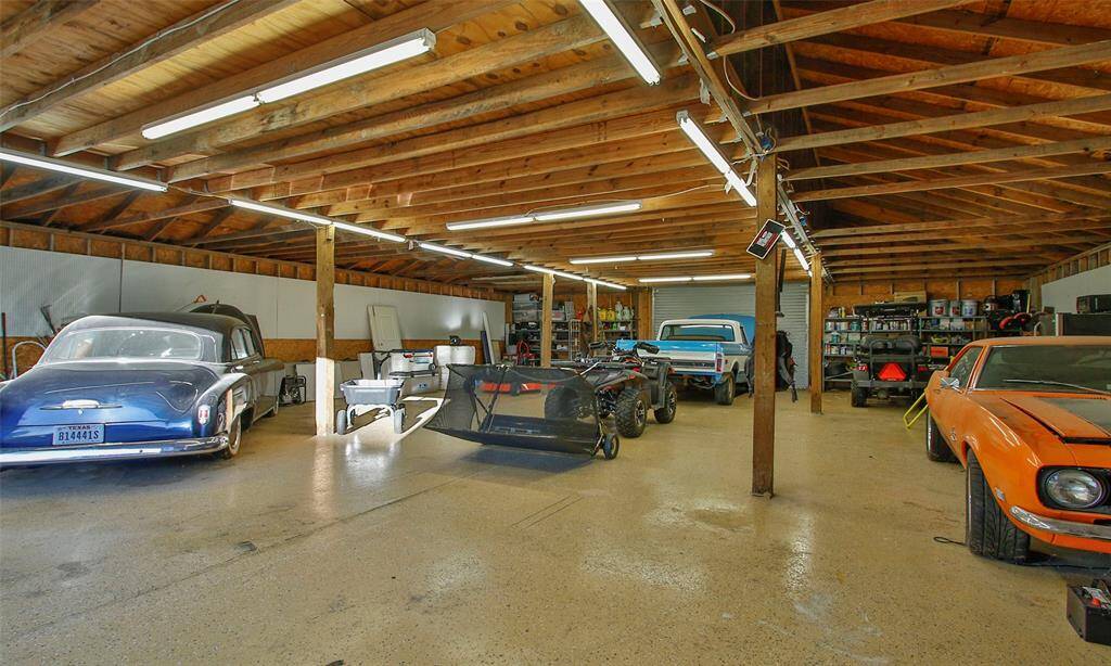 The inside of the workshop. Just think what you could use this for!