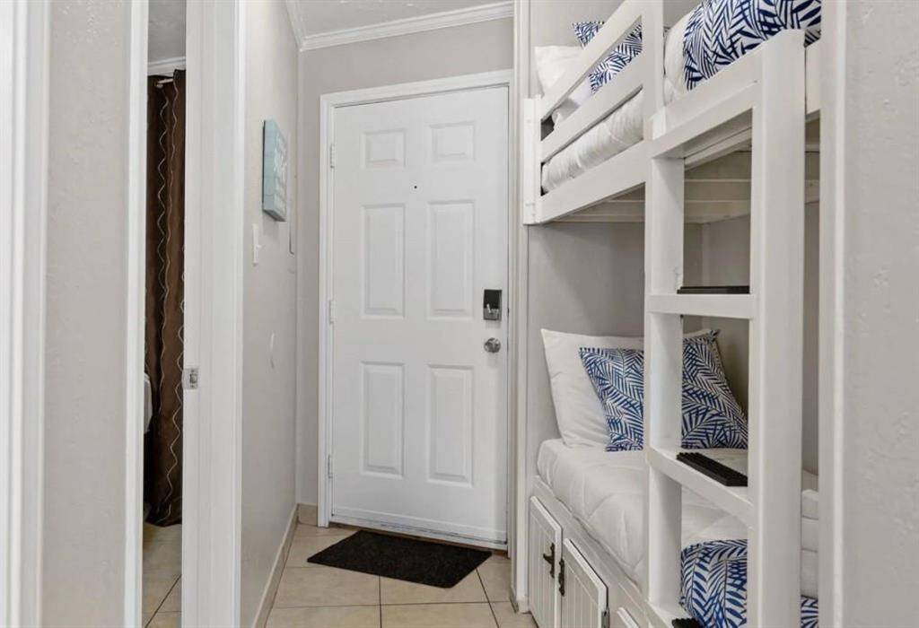 Entry way