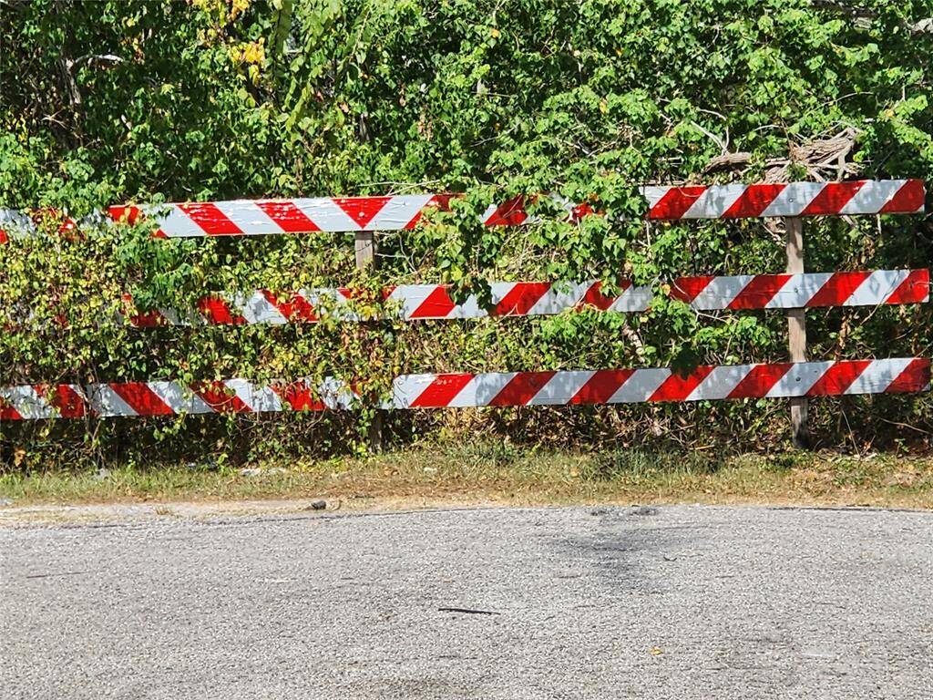 Property Fence Line on Wenda Street.