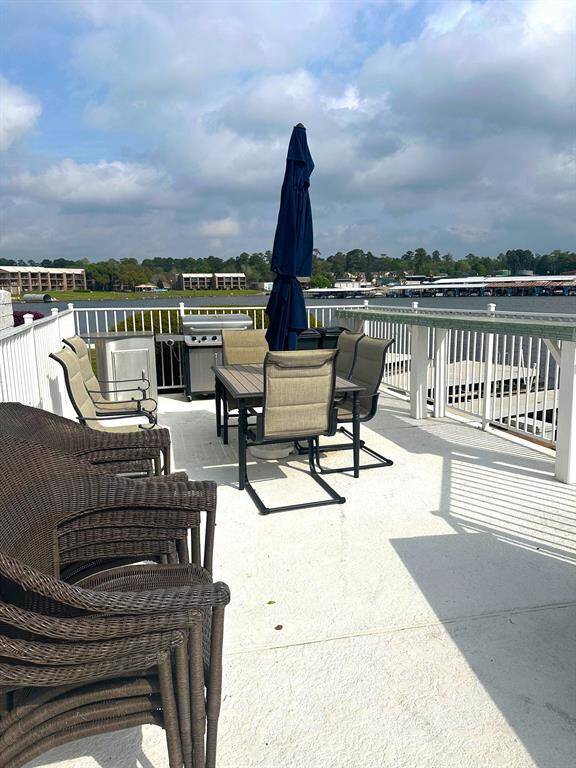 Enjoy a nice B B Q at the community grill and sit down at the bar and enjoy the view.