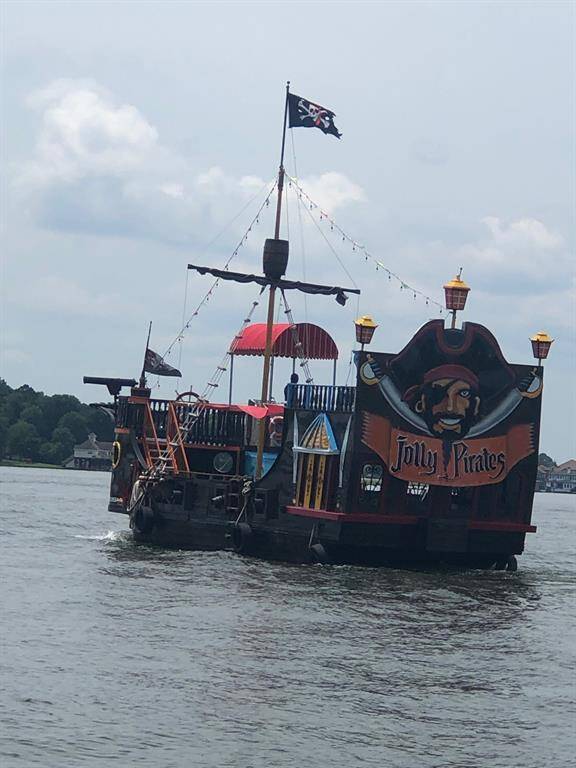 Conroe's Pirate ship tour