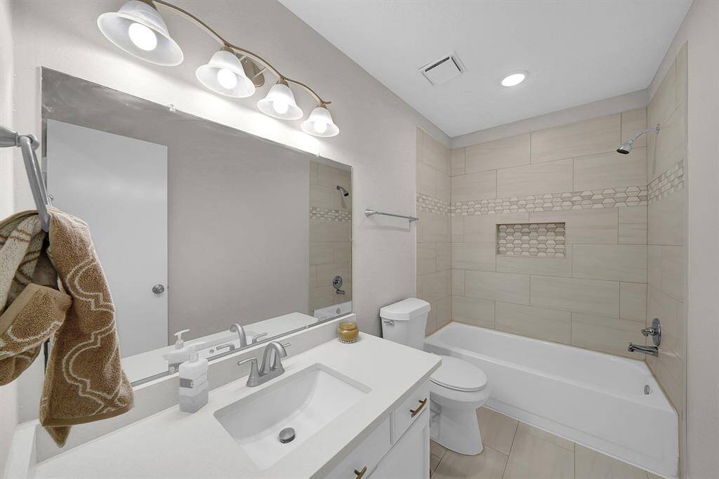 Secondary bathroom