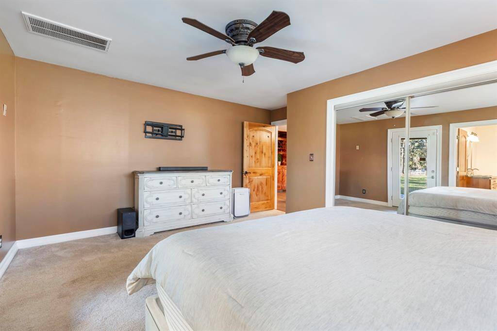 Plenty of space for a King bed and more storage